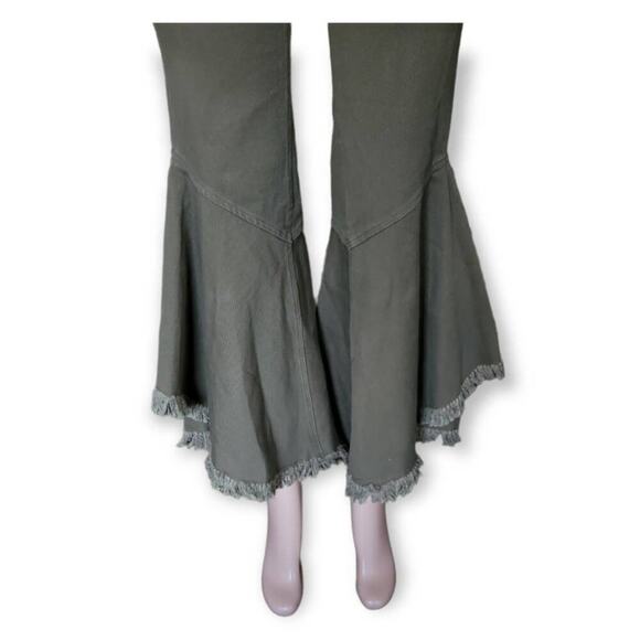 Guest Editor Women's Boho Flare Cropped Raw Hem Jeans Size 2 Green - Picture 3 of 13